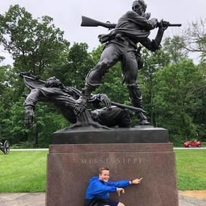 Meet your Posher, Grant